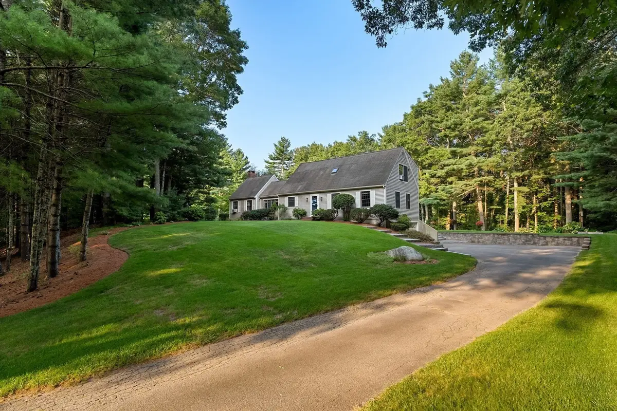 28 Lady Slipper Cir, Pembroke, MA 02359 - #1