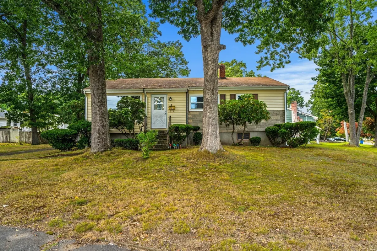 4 Niles Rd, Randolph, MA 02368 - #1