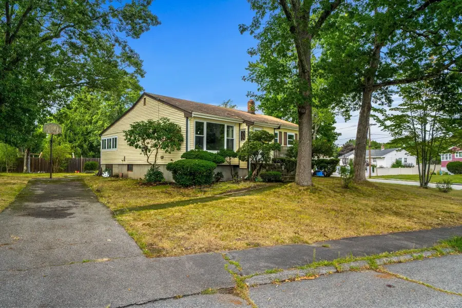 4 Niles Rd, Randolph, MA 02368 - #2