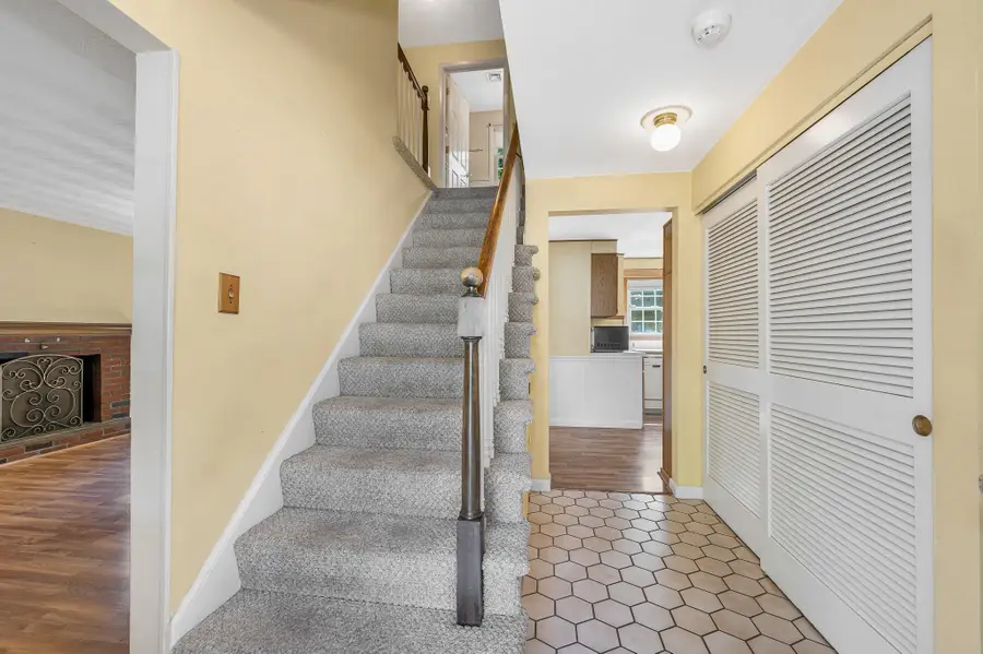 16 Porter Rd, Chelmsford, MA 01824 - #3