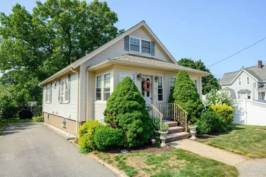 57 Columbus Ave, Braintree, MA 02184 - #3