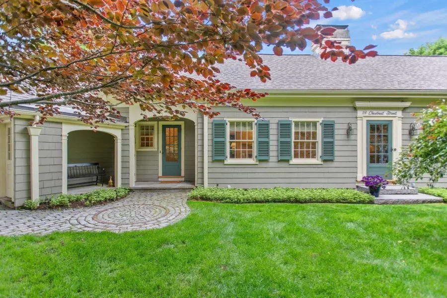 114 Chestnut Street, North Reading, MA 01864 - #3