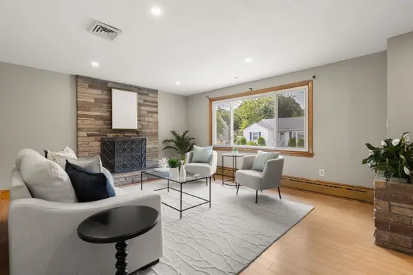 8 Helene St, Quincy, MA 02169
