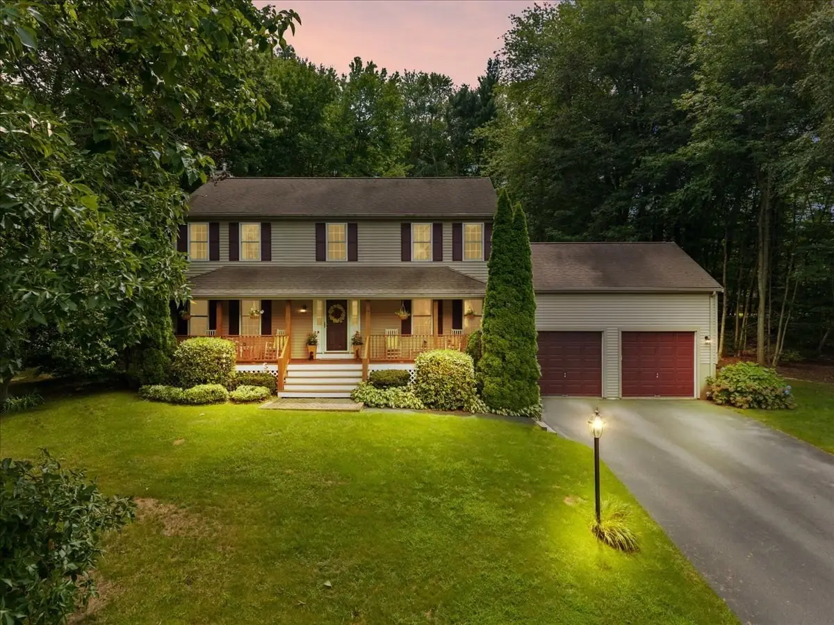 194 Woodlawn Street, East Taunton, MA 02718 - #1