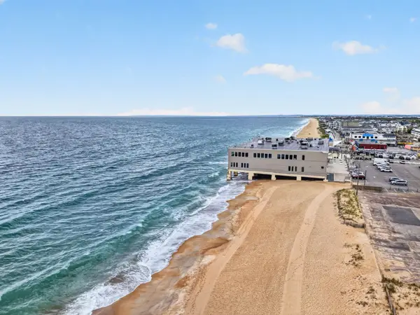 16 Northend Blvd #2, Salisbury, MA 01952