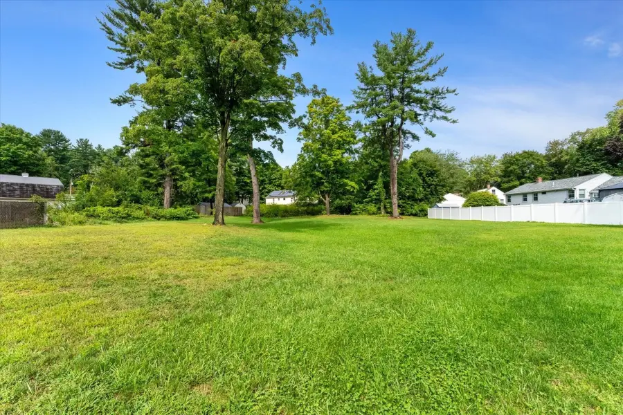 2 Snowling Rd, Uxbridge, MA 01569 - #2