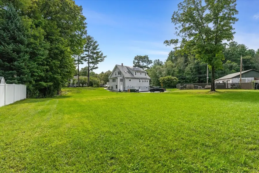 2 Snowling Rd, Uxbridge, MA 01569 - #3