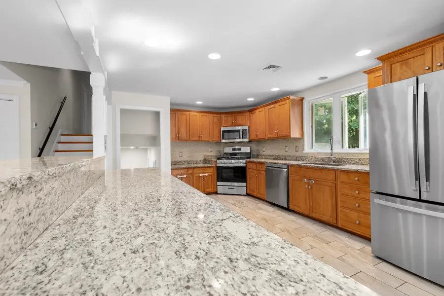 206 Fairview Ave, Brockton, MA 02301 - #3