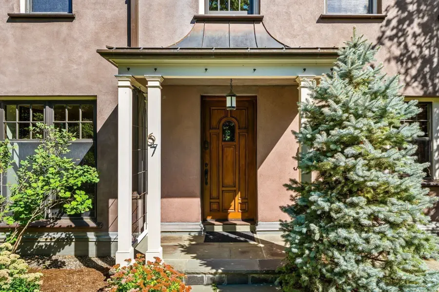 67 Hyslop Rd, Brookline, MA 02445 - #2