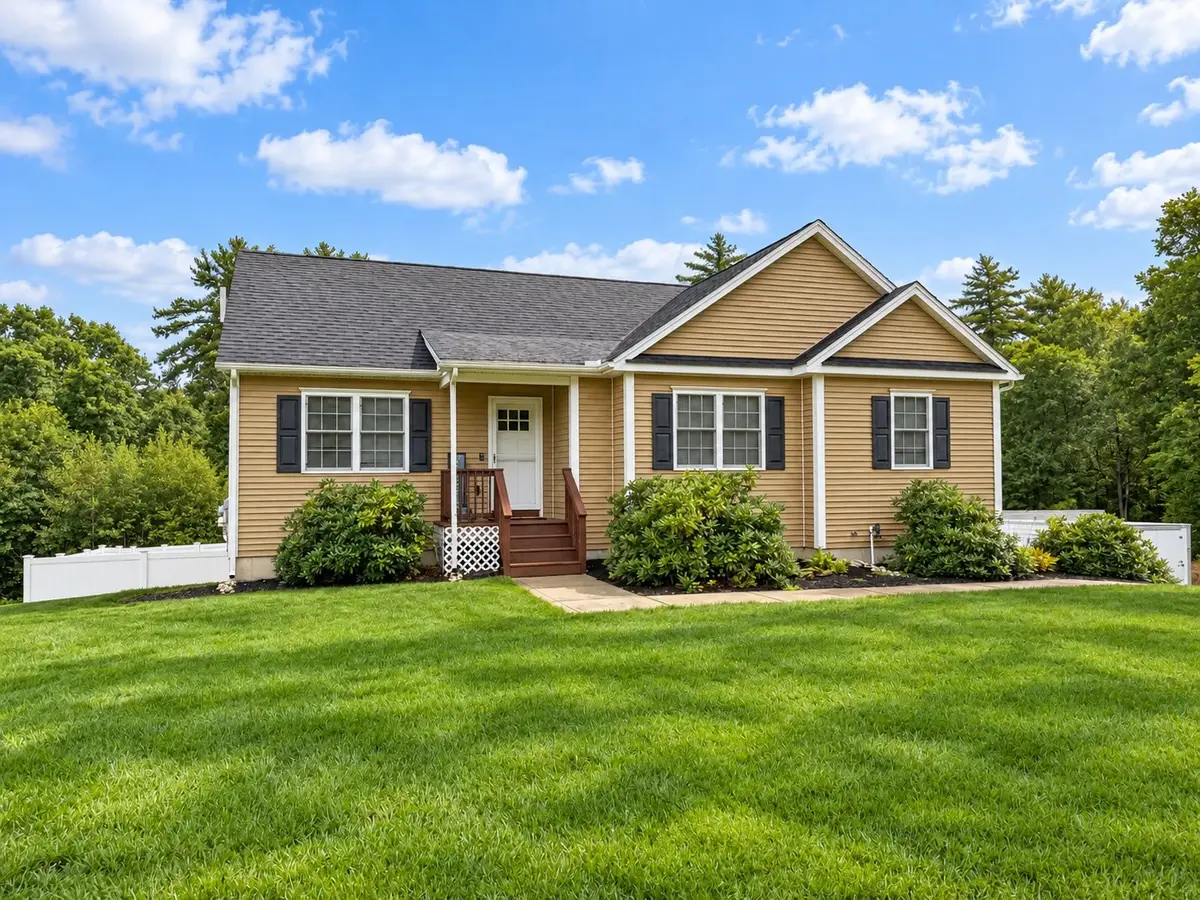 152 Sargent St, Belchertown, MA 01007 - #1