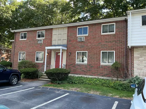 7 Wilson Dr #7, Framingham, MA 01702