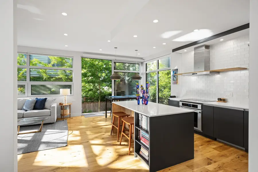 137 Walden St #137, Cambridge, MA 02140 - #2