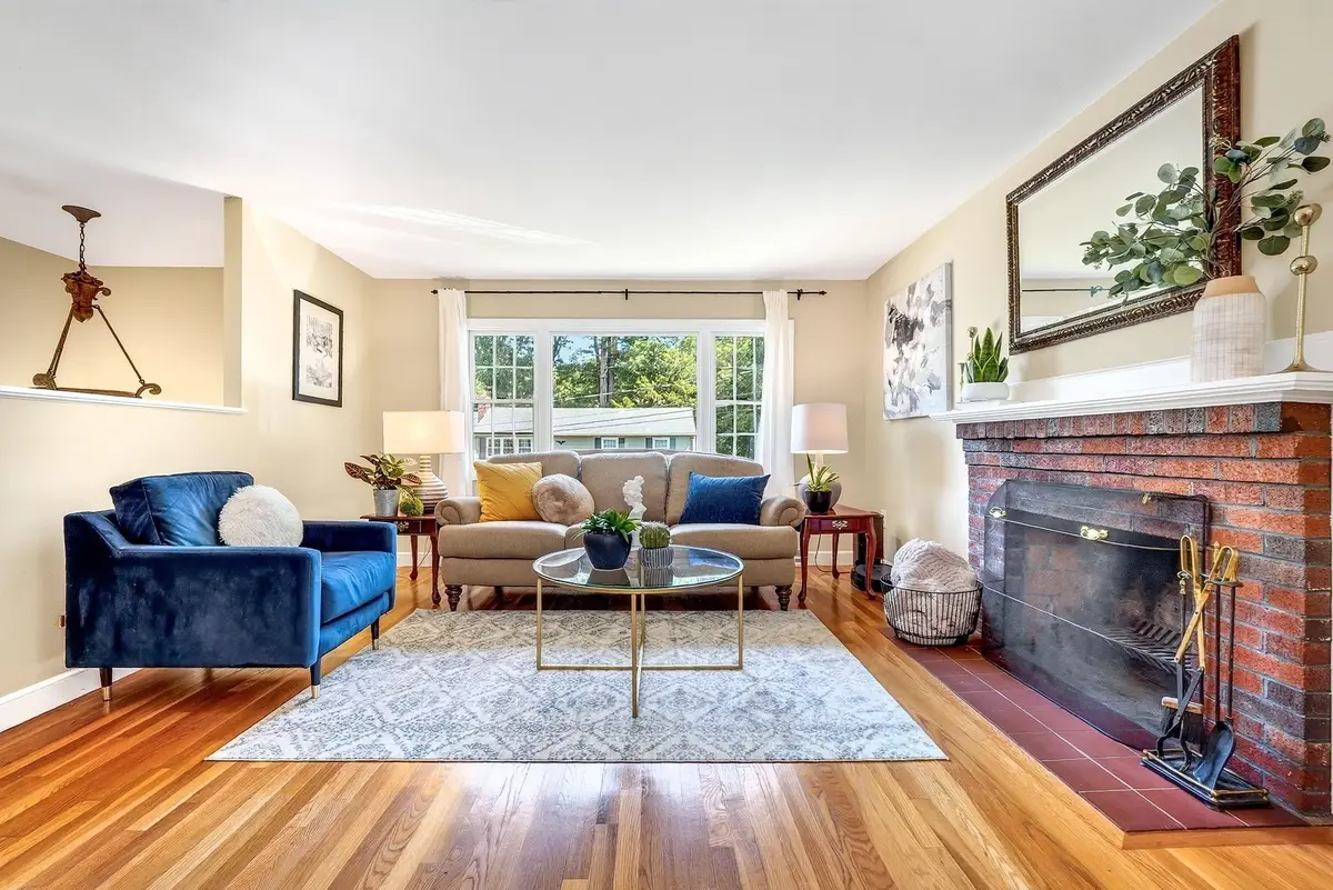 2 Town Line Rd, Burlington, MA 01803 - #1