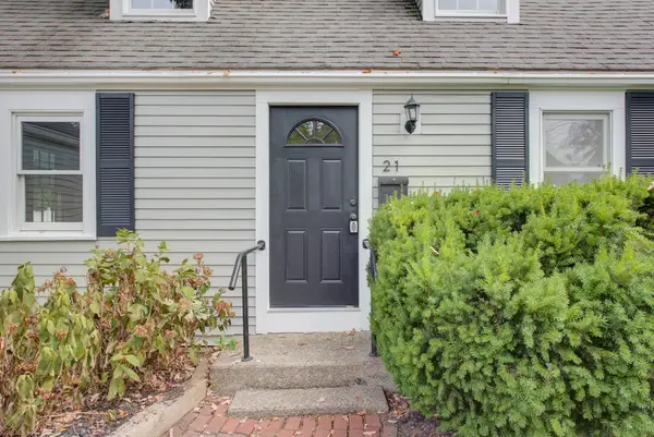 21 Sycamore Lane, Hingham, MA 02043