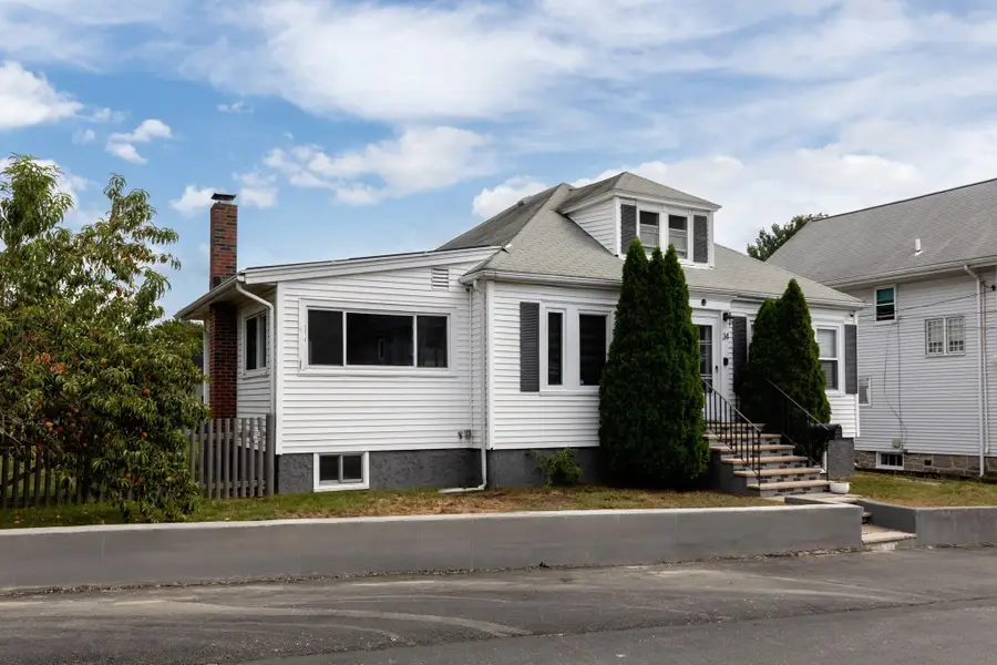 34 Farrington Ave, Dedham, MA 02026 - #2