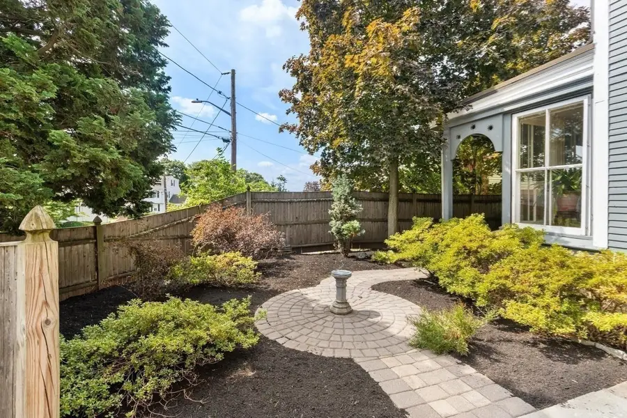 8 Leonard Cir, Medford, MA 02155 - #3