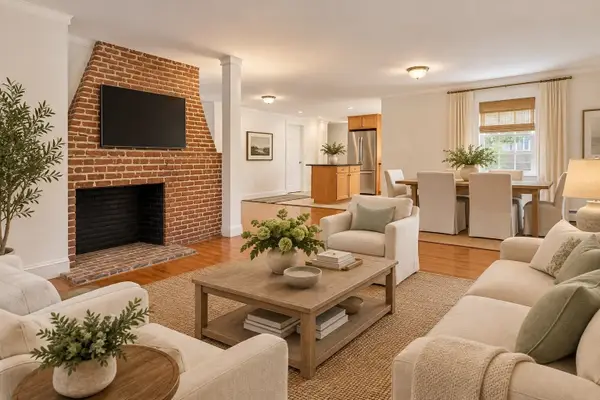 17 Bank St #D, Warwick, RI 02888