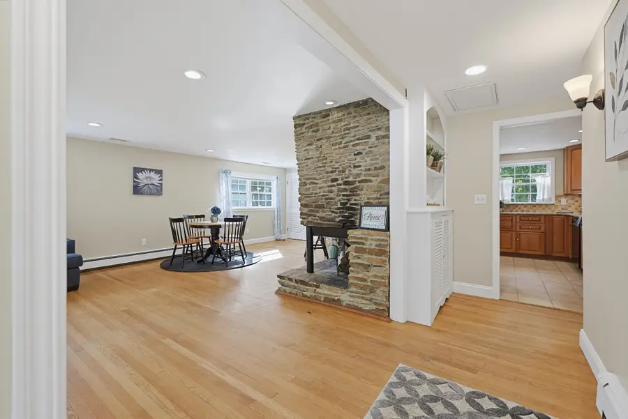 2 Malden St, Oxford, MA 01540 - #3