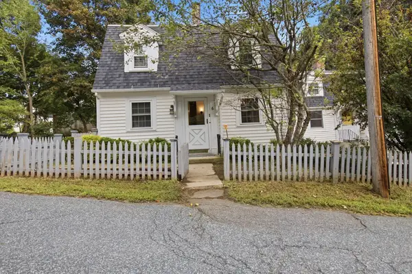 6-8 Center Place, Stow, MA 01775