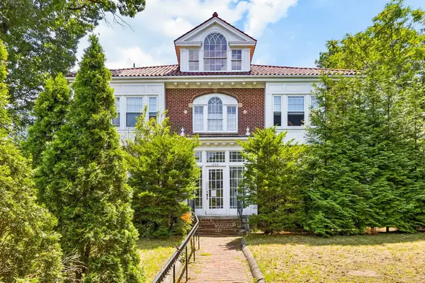 1776 Commonwealth Ave #1, Boston, MA 02135