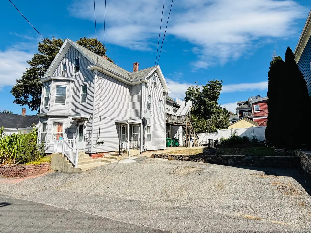 19 Pearl St, Clinton, MA 01510 - #1