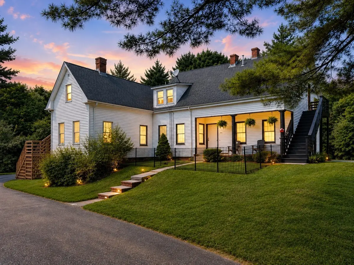 738 Crescent St, East Bridgewater, MA 02333 - #1