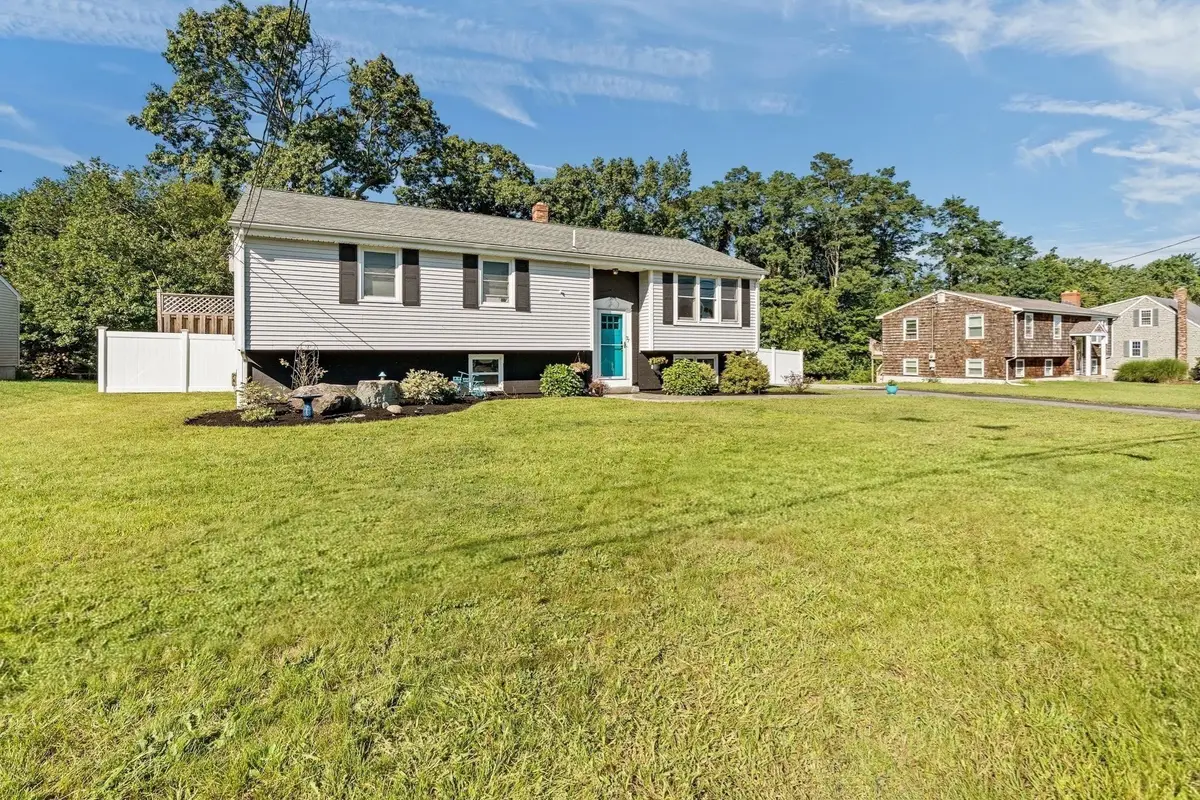 77 Quequechan Rd, Taunton, MA 02780 - #1