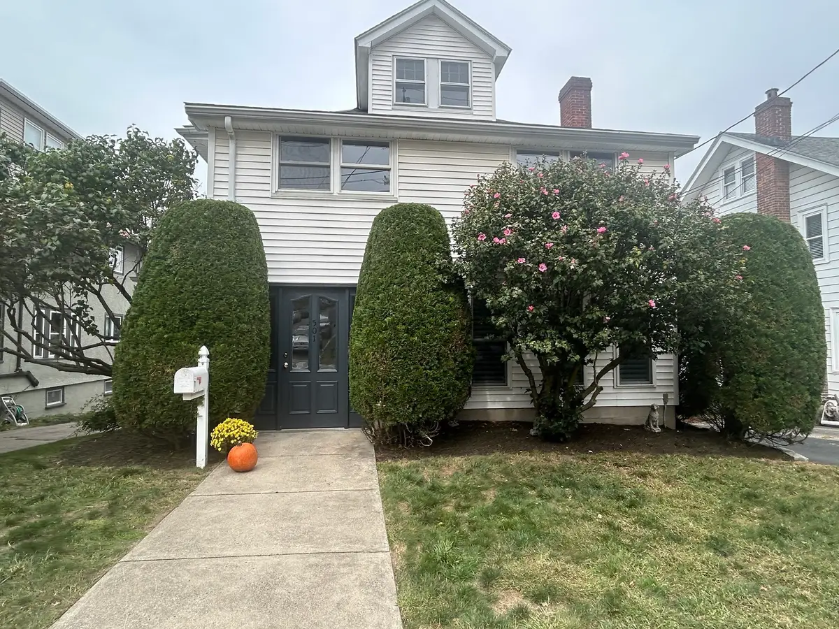 501 Belmont St, Belmont, MA 02478 - #1