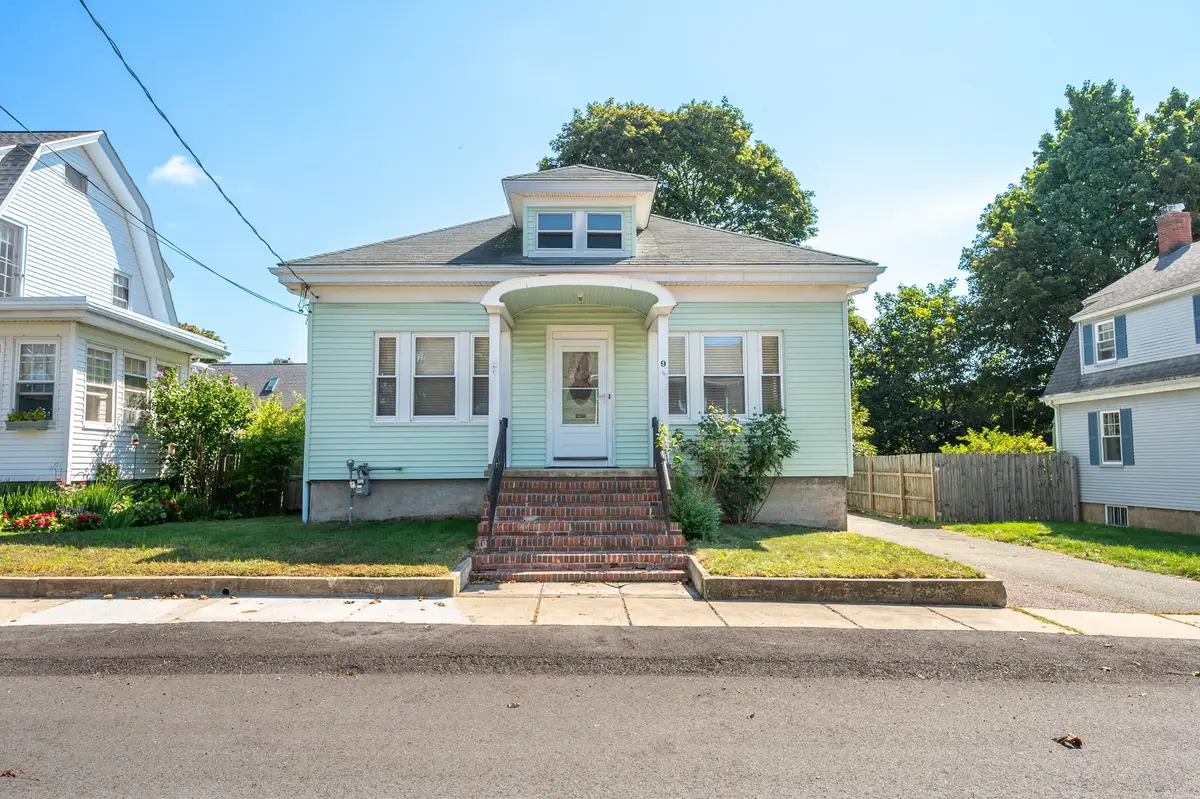9 Gregg St, Beverly, MA 01915 - #1
