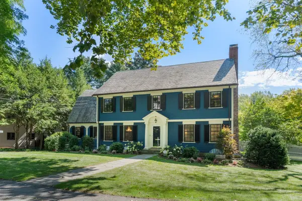 17 Glenoe Rd, Brookline, MA 02467