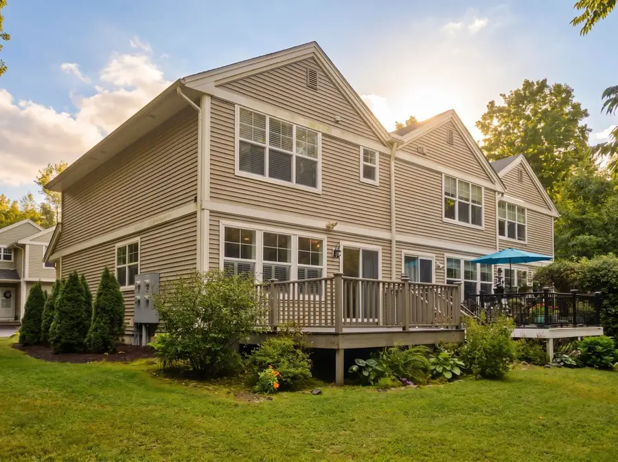 330 Haydenvielle Rd #D, Leeds, MA 01053 - #2