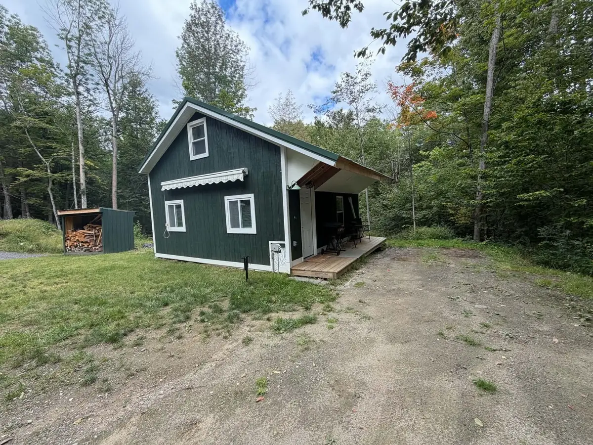 27 Navaho Ln, Heath, MA 01346 - #1