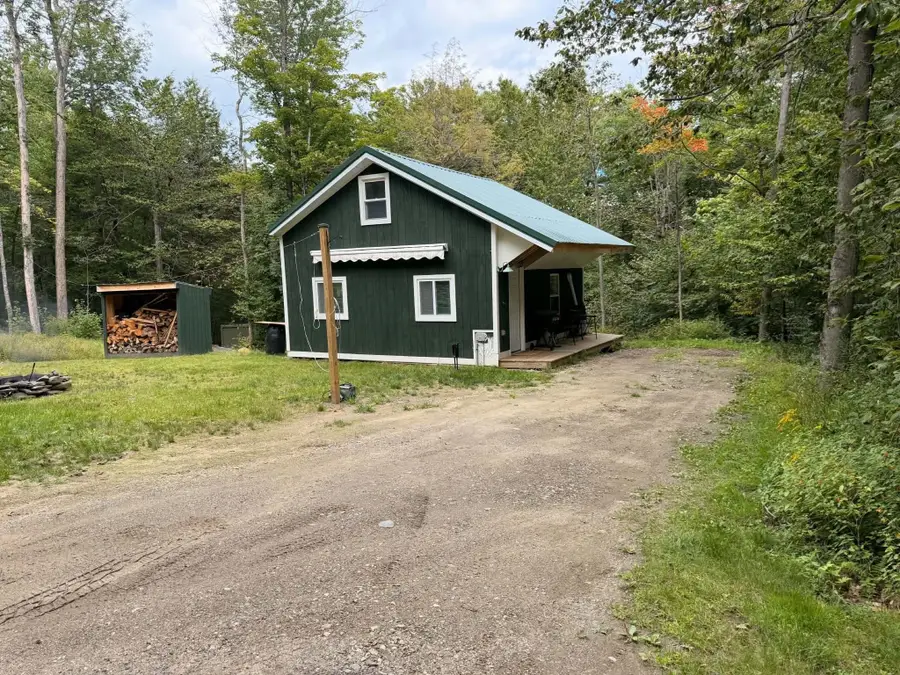 27 Navaho Ln, Heath, MA 01346 - #2