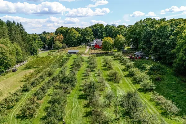 37 Cottage Street, Belchertown, MA 01007