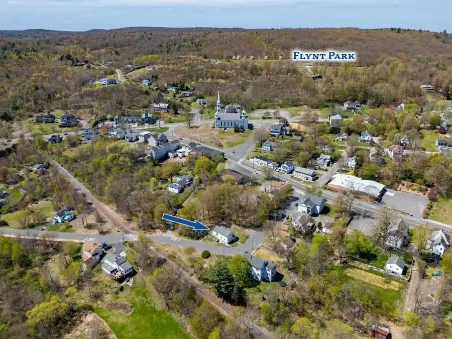 42 Washington St, Monson, MA 01057 - #3