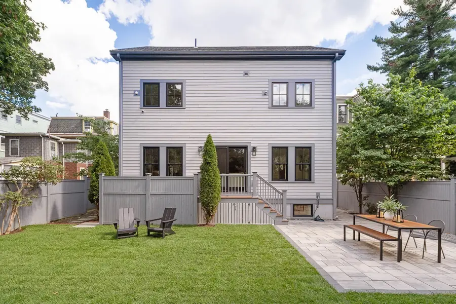 27 Walden St #2, Cambridge, MA 02140 - #3