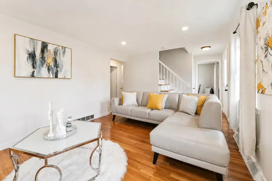 31 Rockwell Ave, Brockton, MA 02302 - #2