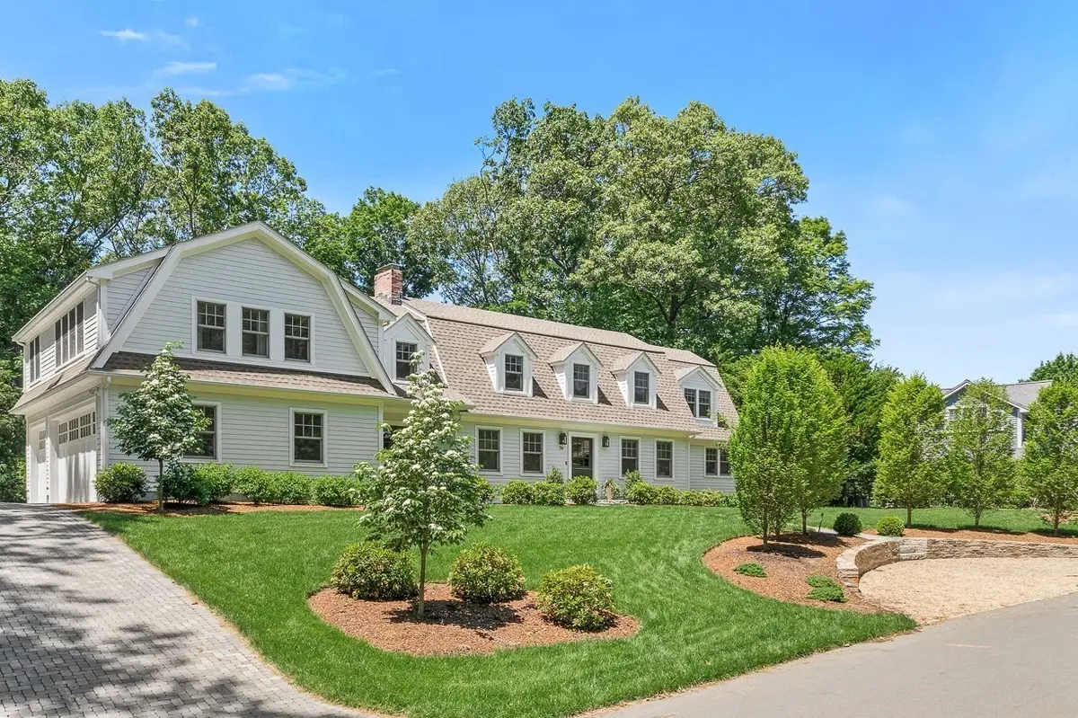 39 Fairbanks Ave, Wellesley, MA 02481 - #1