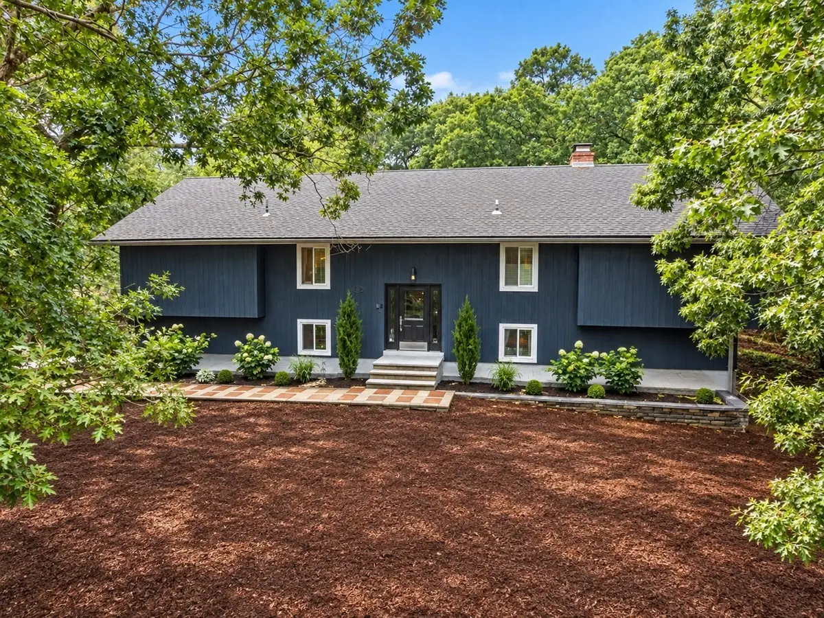 21 Woodvale Ave, Plymouth, MA 02360 - #1