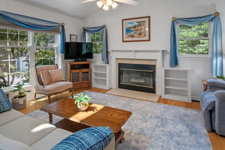 9 Bishops Forest Dr #9, Waltham, MA 02452 - #2