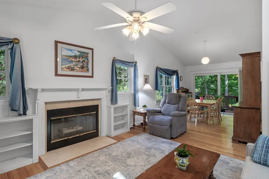 9 Bishops Forest Dr #9, Waltham, MA 02452 - #3
