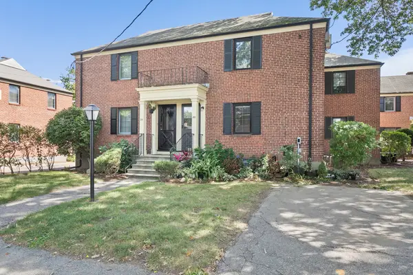 40 Pierce Rd #40, Watertown, MA 02472