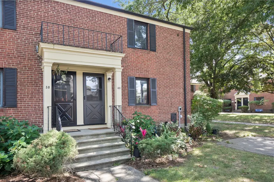 40 Pierce Rd #40, Watertown, MA 02472 - #2