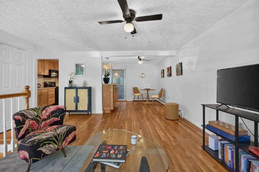 11 Hartford St, Salem, MA 01970 - #3