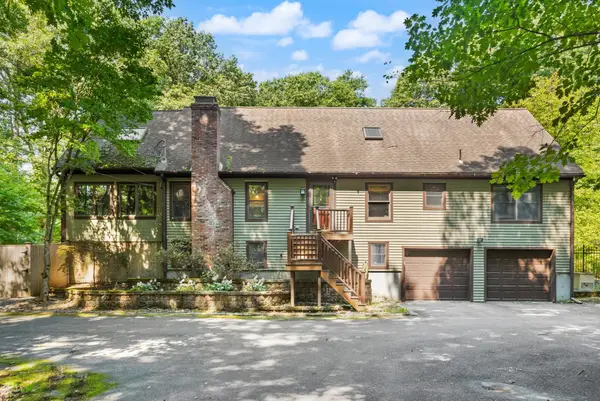 82 Corn Rd, Bolton, MA 01740