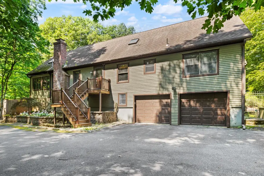82 Corn Rd, Bolton, MA 01740 - #3