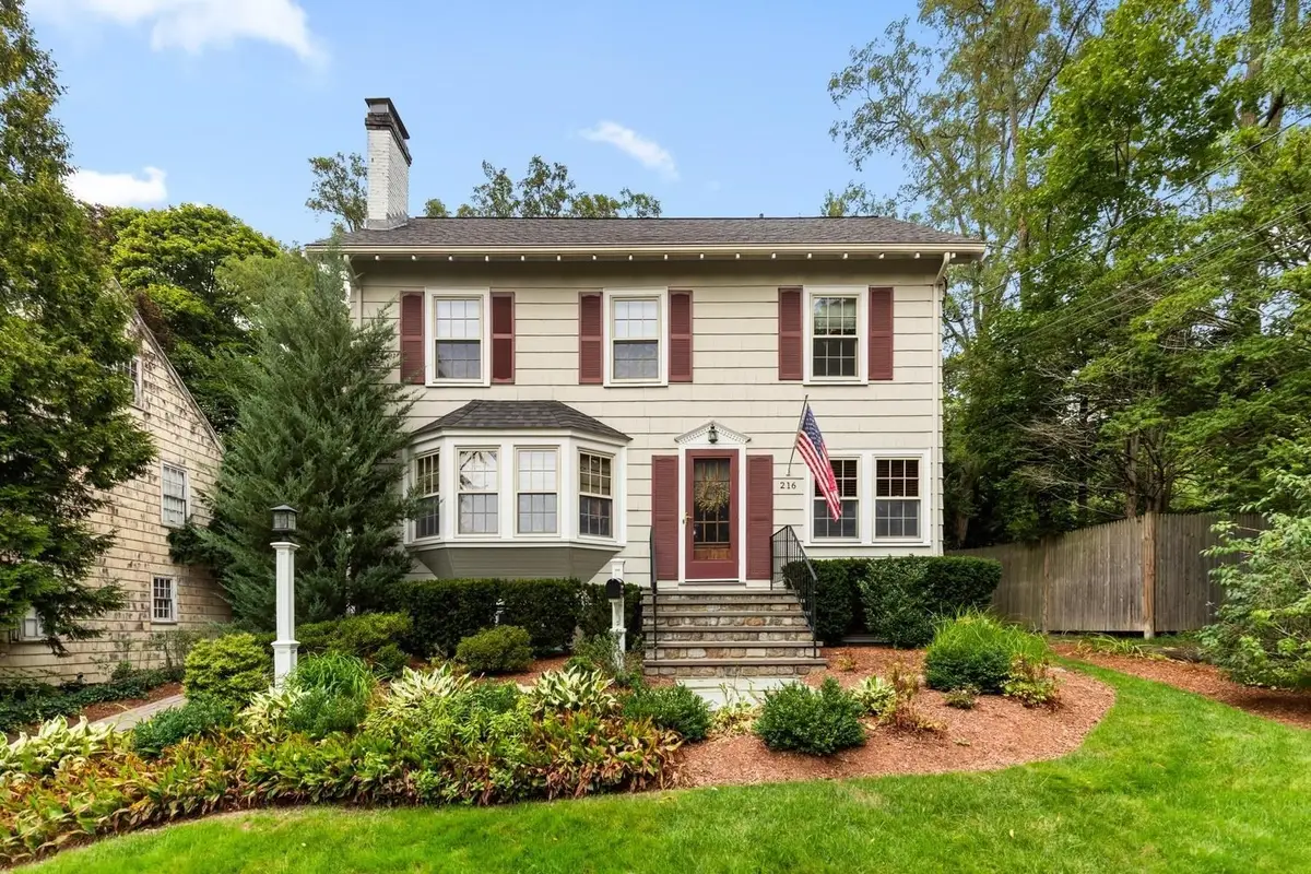 216 Bellevue Rd, Watertown, MA 02472 - #1