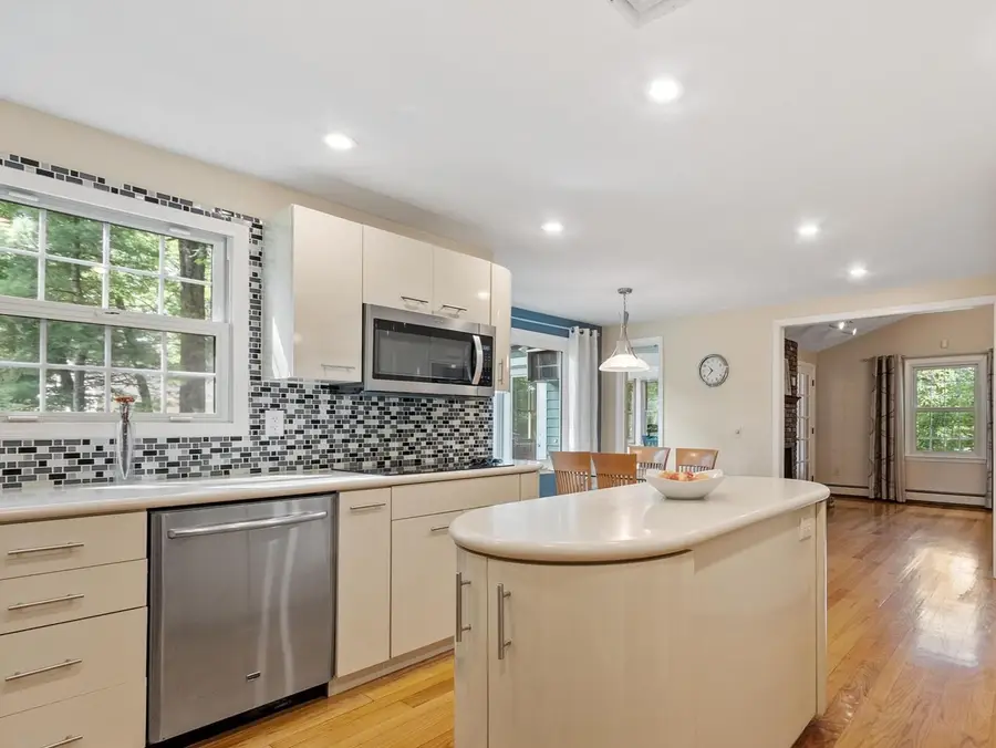 6 Sandy Drive, Acton, MA 01720 - #3