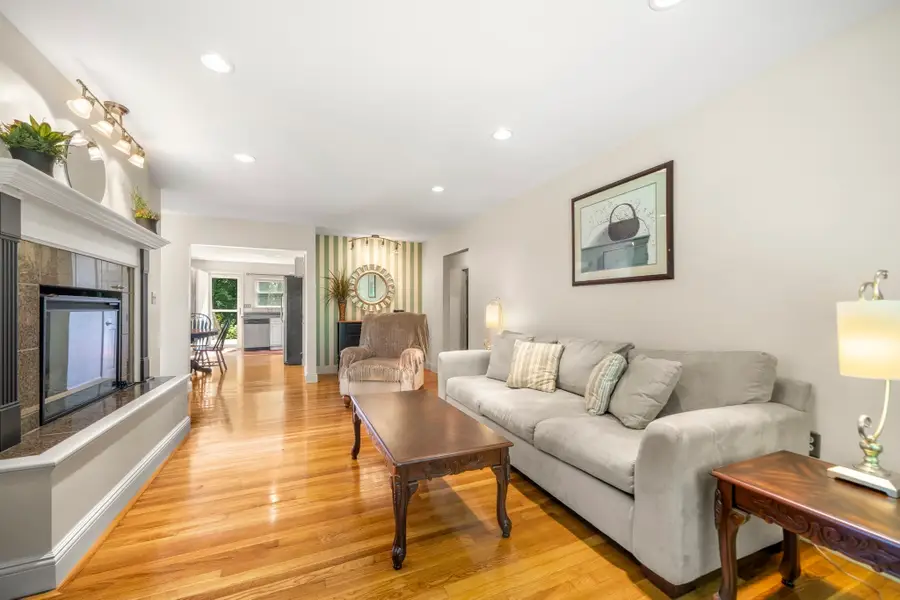 27 Anttila Court, Pembroke, MA 02359 - #2