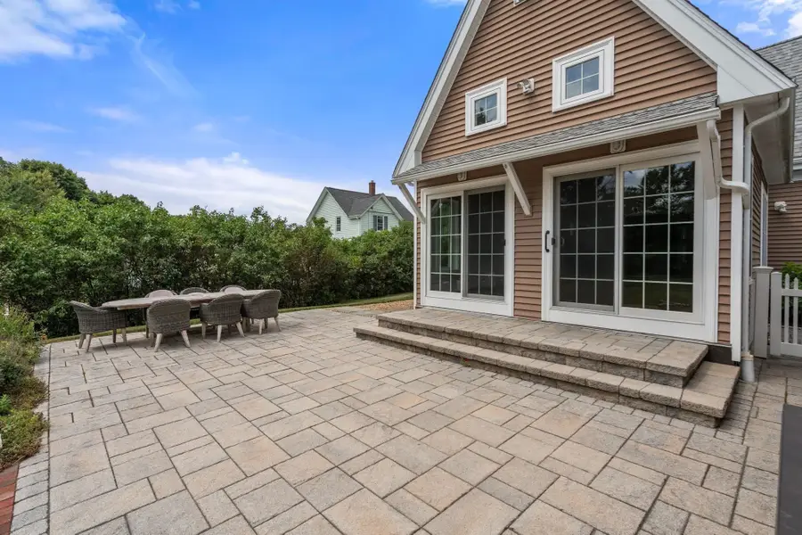 172 West St, Walpole, MA 02081 - #2